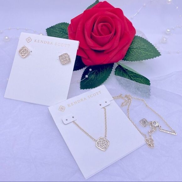 Kendra Scott Gold Dora Necklace and Stud Earings - Picture 7 of 9